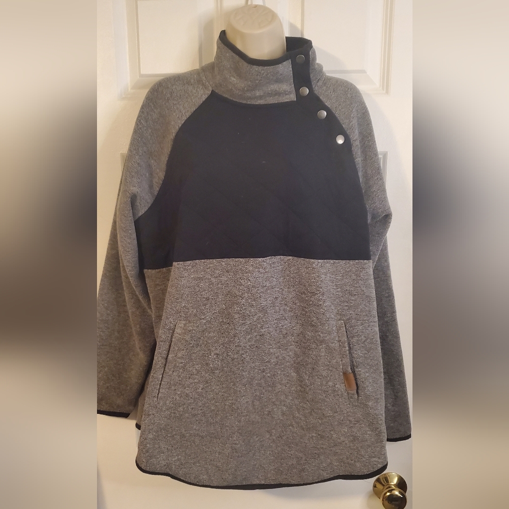 Maurices Quilted Black And Heather Gray Pullover